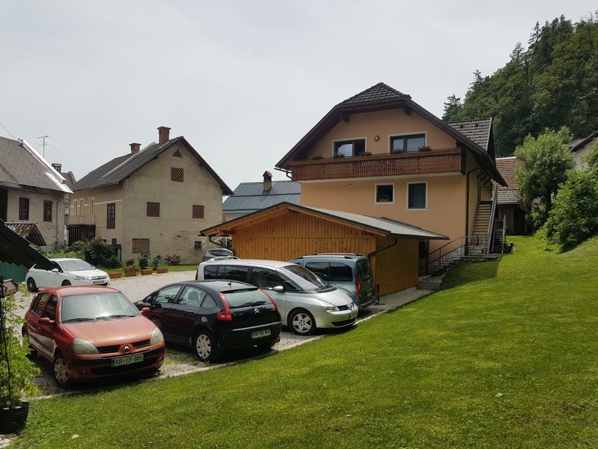 Apartmaji Mezan Lägenhet Bled Exteriör bild